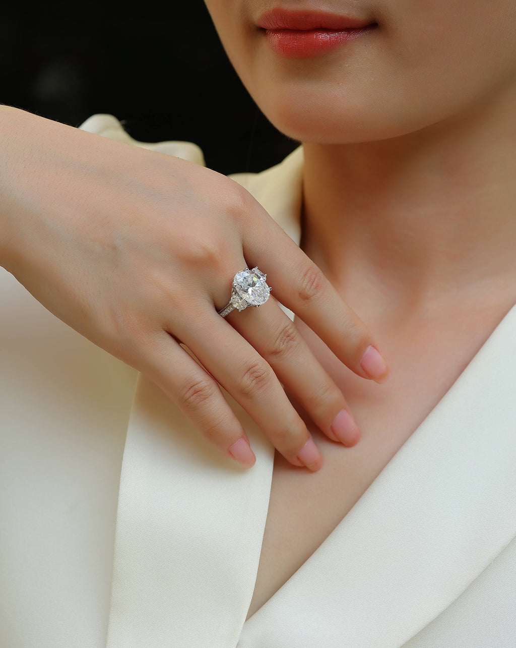 Crown Of Radiance - A Fashionable And Luxurious Jewelry Accessory Set With Moissanite S925 Sterling Silver And Platinum-plated Diamond